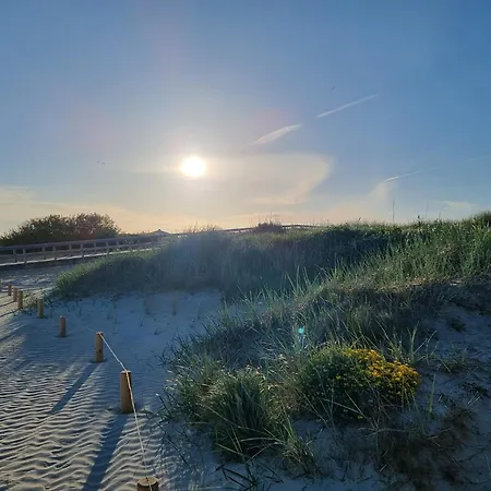 Strandraubernest Mit Eingezaeunten Garten * Dornum